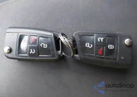 2018 Volkswagen Tiguan 2.0T S z USA, uszkodzony, nr VIN 3VV0B7AXXJM095021